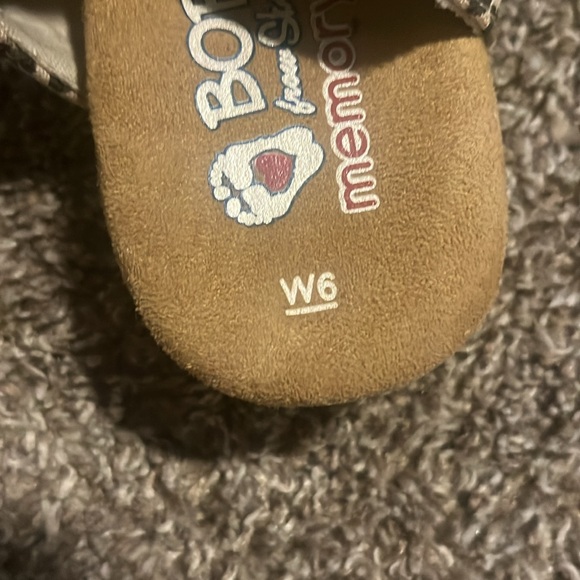 Leopard Print Sandals with Tan Straps - Picture 3 of 5